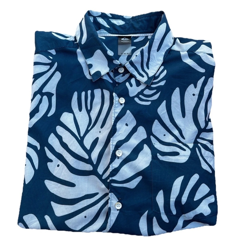 Quicksilver Waterman Collection Under Jungle Men’s Size M Button Down Shirt